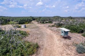 3995 FM 1176 - Photo 15
