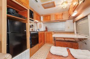 3995 FM 1176 - Photo 25