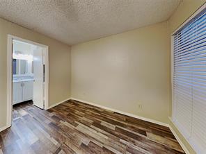 9811 Walnut Street - Photo 12