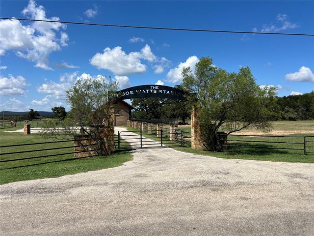 2266 Stagecoach Trail