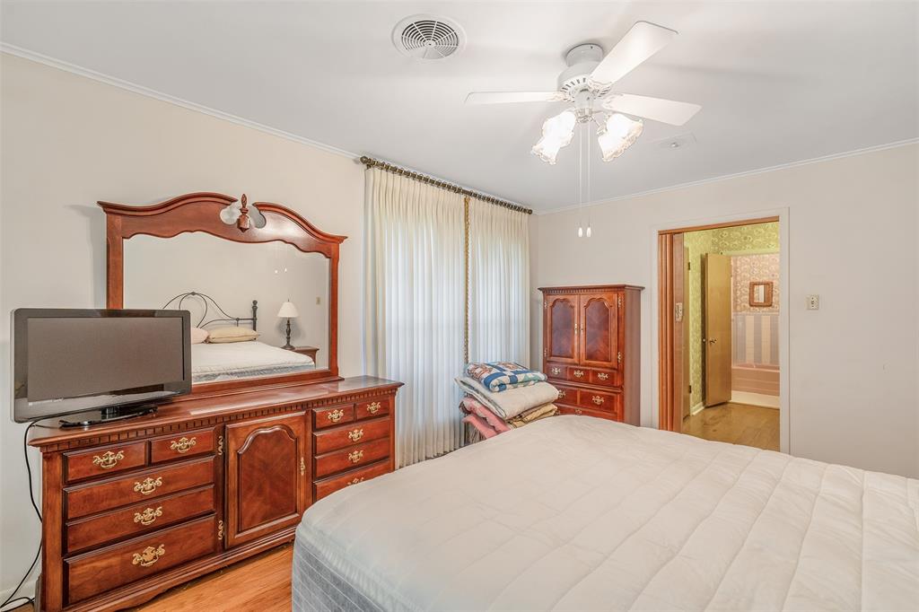 1858 S Dickinson Drive - Photo 10