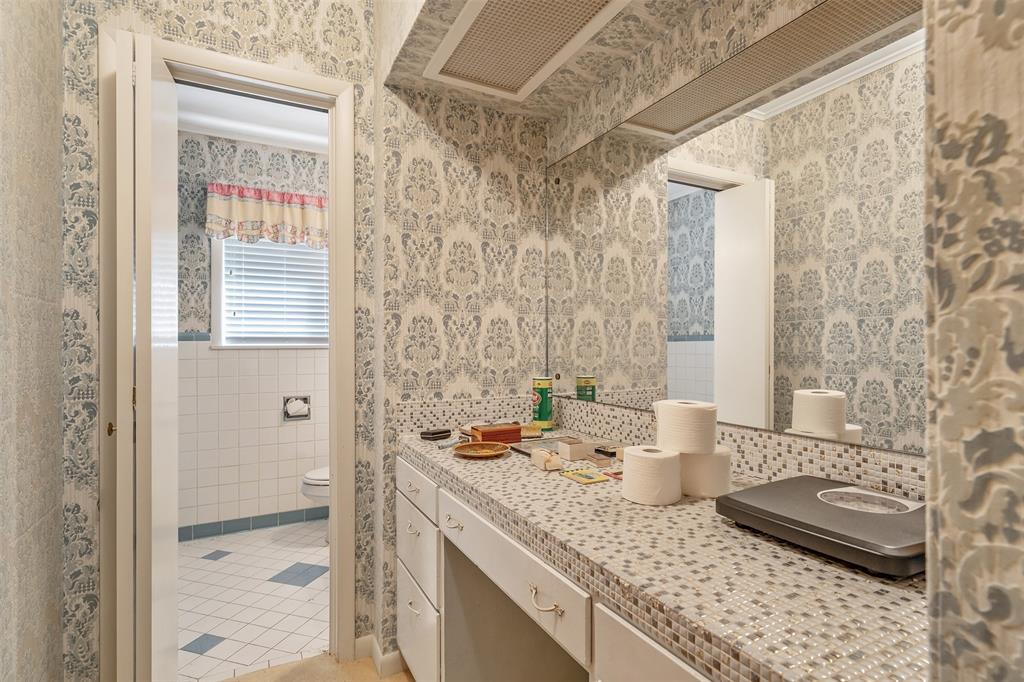 1858 S Dickinson Drive - Photo 13