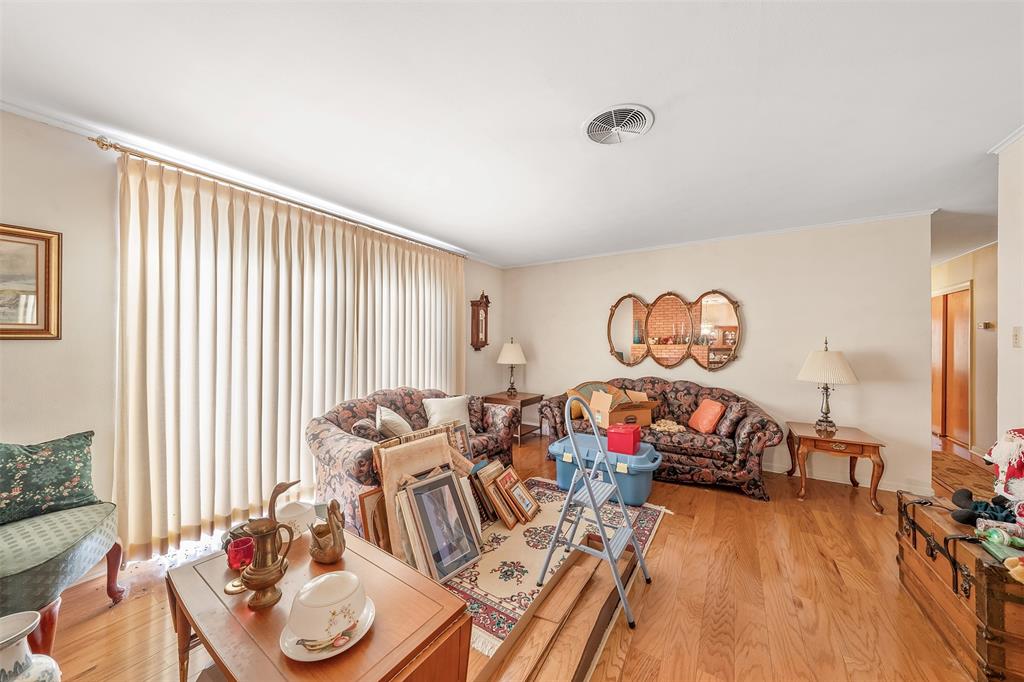 1858 S Dickinson Drive - Photo 18
