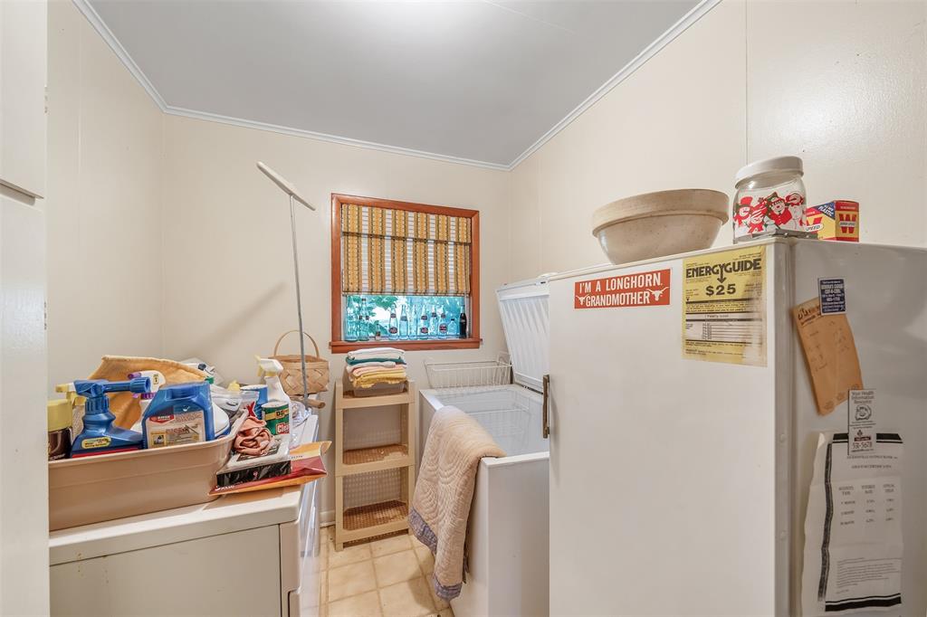1858 S Dickinson Drive - Photo 27