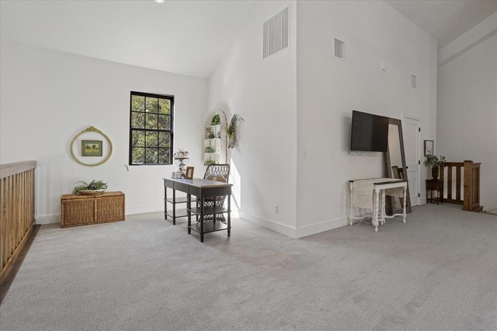 647 County Road 3318 - Photo 27