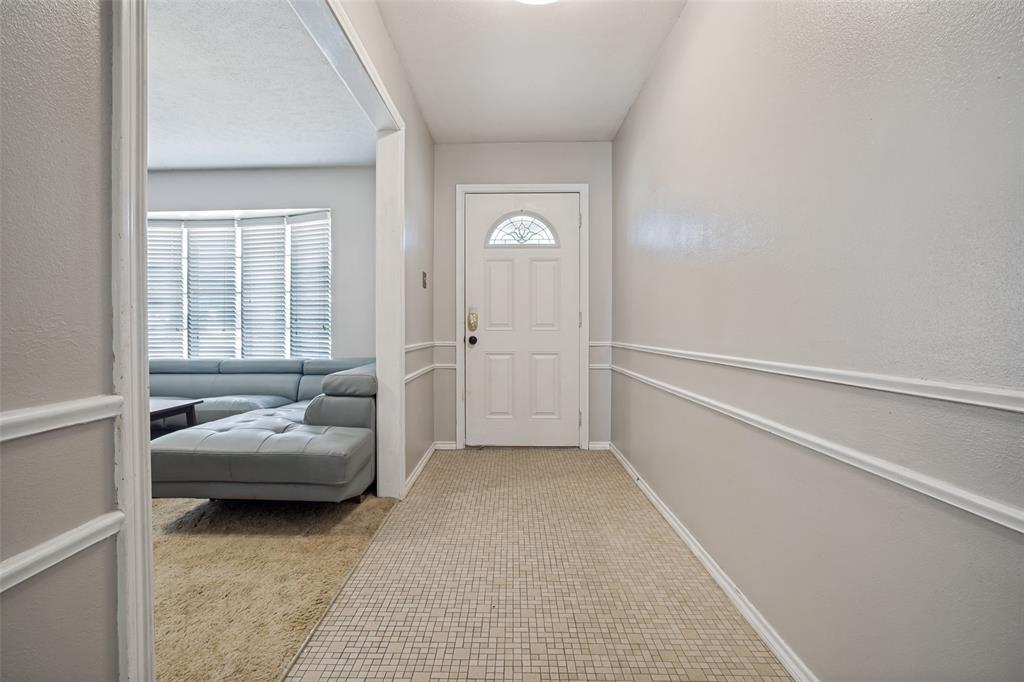1319 Tulane Drive - Photo 3