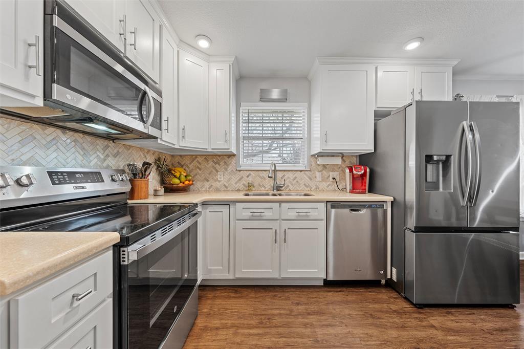 1206 Spring Street - Photo 2