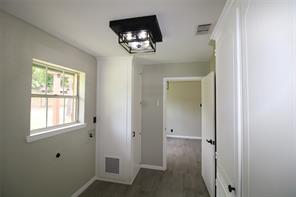 818 E Clinton - Photo 13