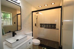 818 E Clinton - Photo 18