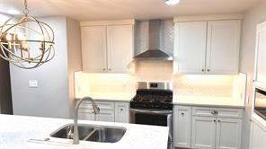 2510 Dewitt Street - Photo 3