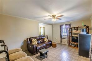 2101 Pine Avenue - Photo 3