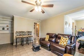2101 Pine Avenue - Photo 4