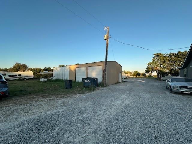 2493 LIVE OAK