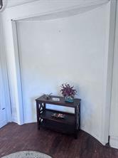 112 N Grand Avenue - Photo 7
