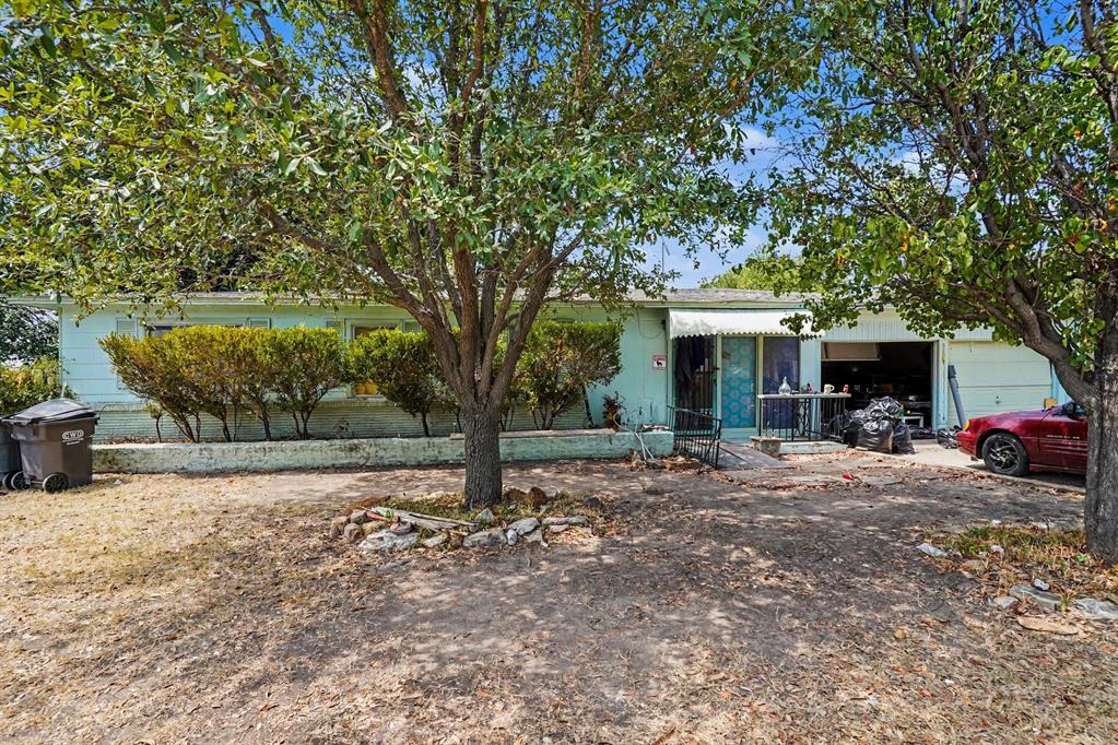 3601 Shawnee Trail - Photo 1
