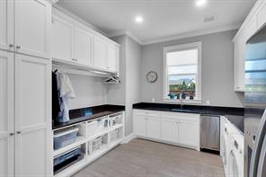 2209 Lyons - Photo 19