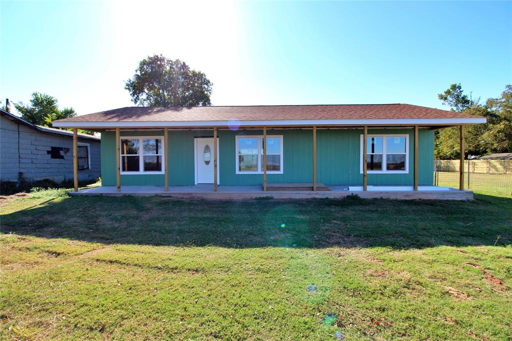 710 E Burleson Avenue - Photo 1