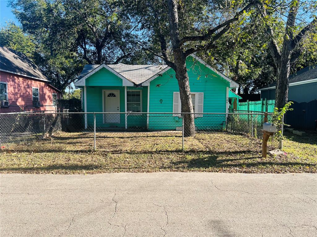 106 Columbia Street - Photo 1