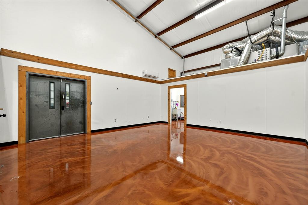 4626 County Road 2200 - Photo 17
