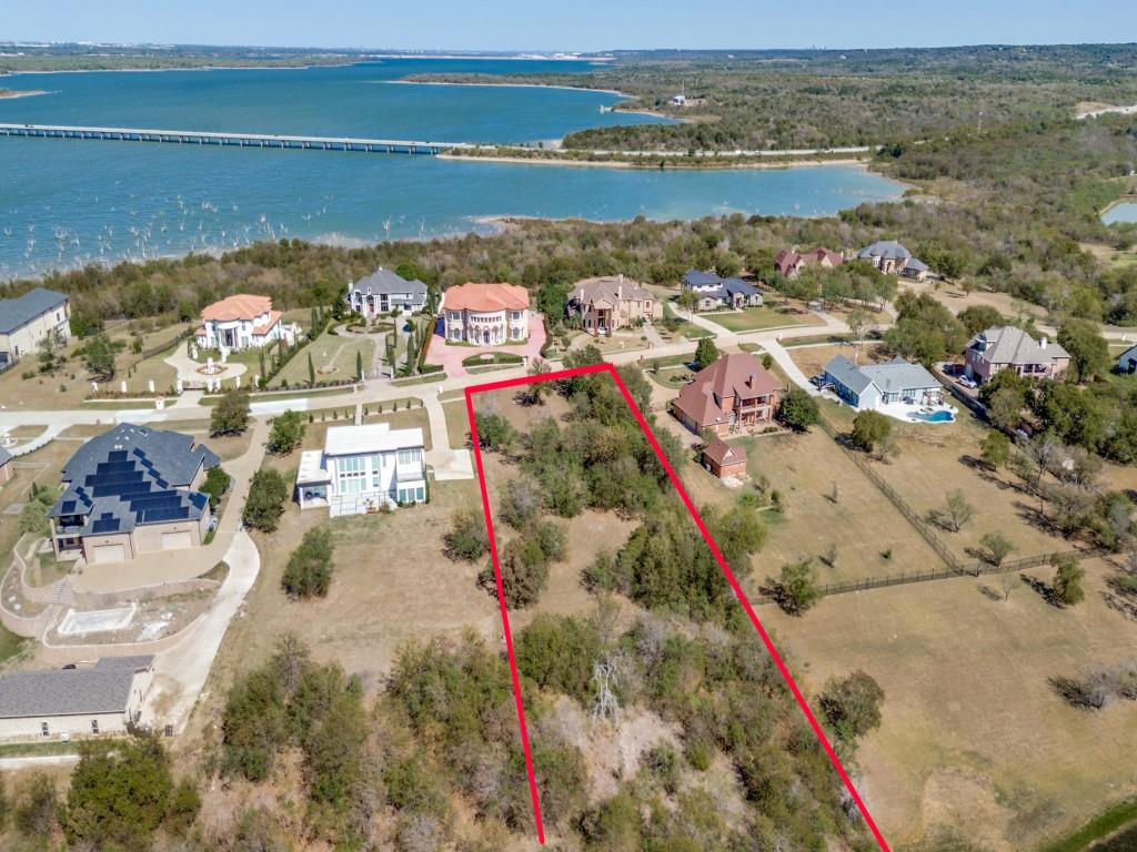 1036 Mallard Pointe Drive - Photo 3