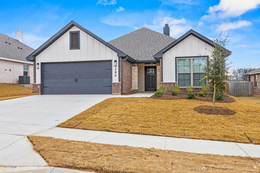 104 Maverick Trail - Photo 1