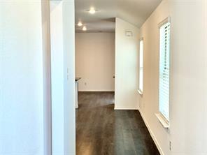 1018 Old Oaks Drive - Photo 5