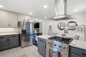2824 Ryan Avenue - Photo 5