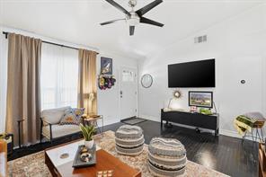 2824 Ryan Avenue - Photo 6