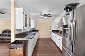 1075 Oak Ridge Drive - Photo 11