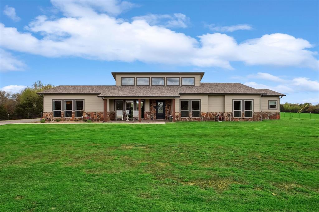 812 Mckenzie Road - Photo 1