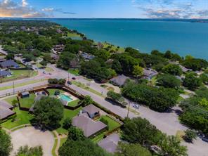 8518 Bridgewater Drive - Photo 10