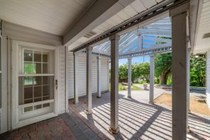 8518 Bridgewater Drive - Photo 28