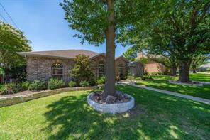 8518 Bridgewater Drive - Photo 32