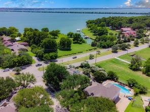 8518 Bridgewater Drive - Photo 9