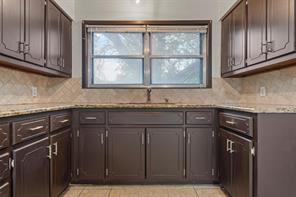 2624 Alvin Street - Photo 9
