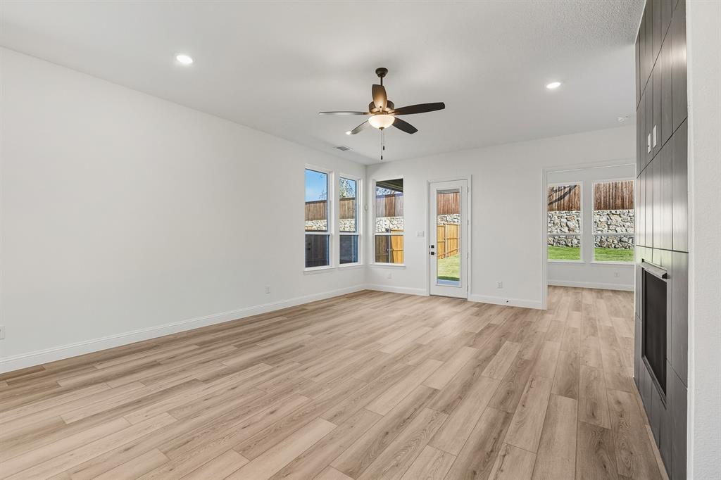 2433 Ainsdale Drive - Photo 3