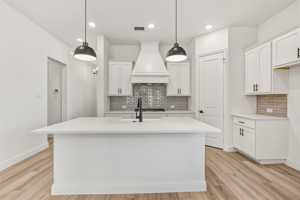 2433 Ainsdale Drive - Photo 8