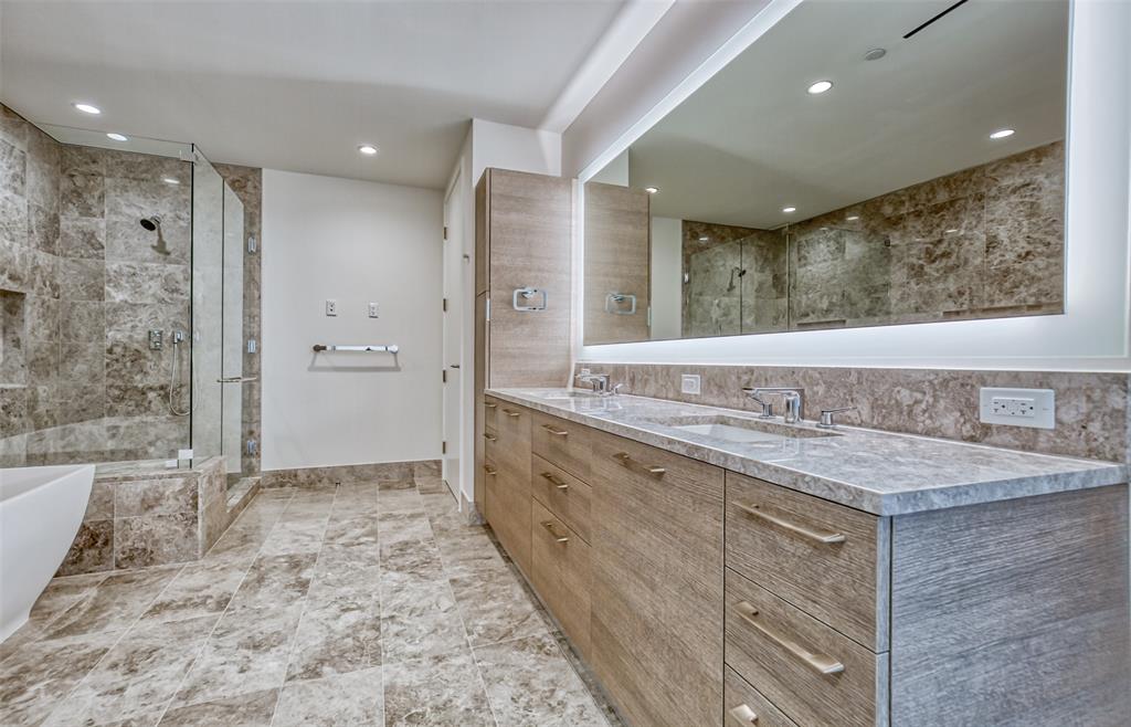 7901 Windrose Avenue - Photo 11