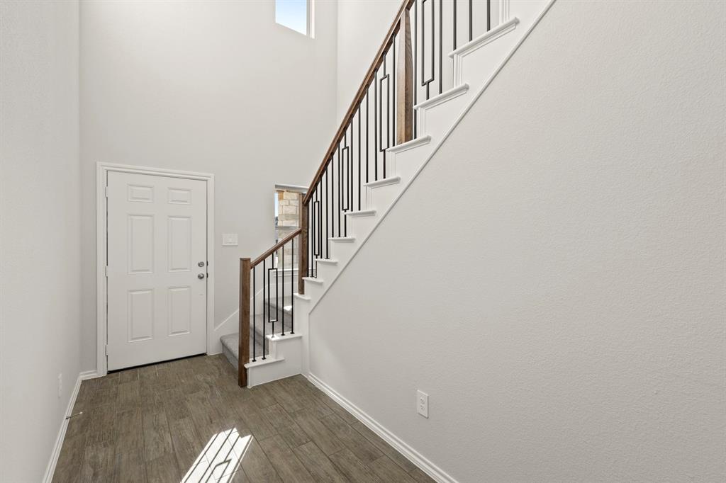1700 Edgeway Drive - Photo 3
