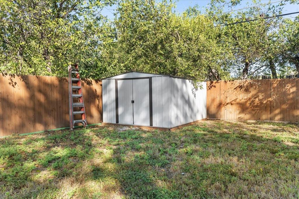 6621 Onyx Drive N - Photo 22