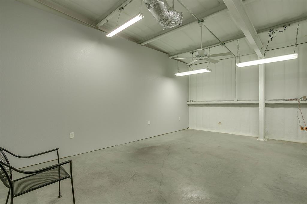 13300 Cleburne Highway - Photo 18