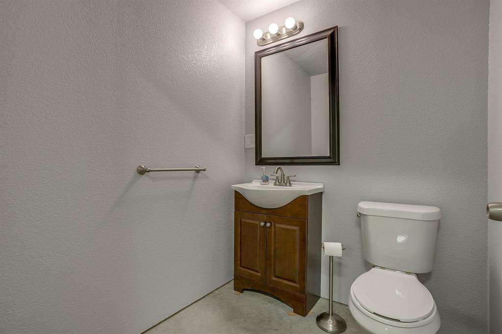 13300 Cleburne Highway - Photo 19