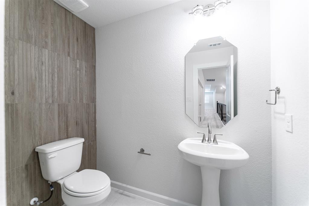 3908 Friendship Court - Photo 14