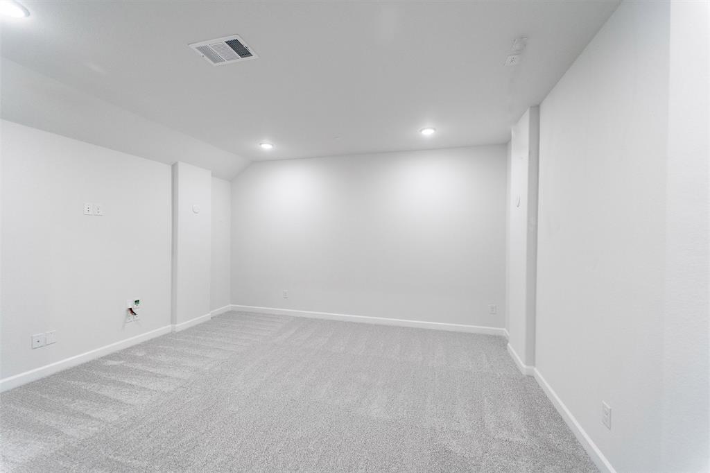 3908 Friendship Court - Photo 15