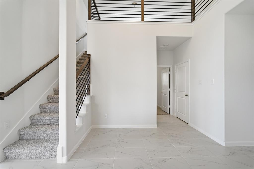 1904 Sangallo Lane - Photo 6