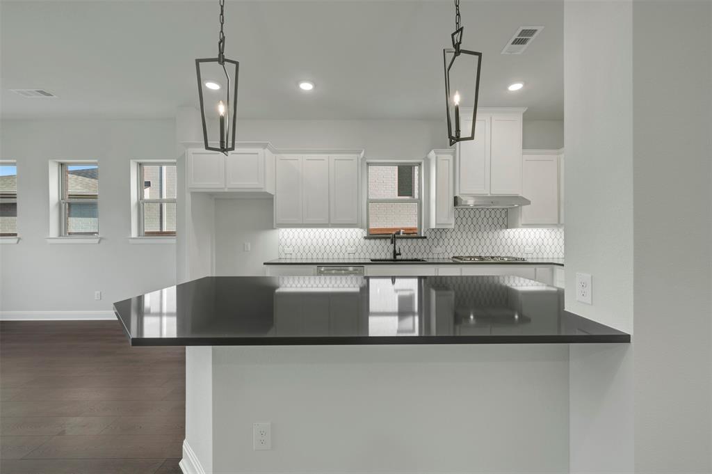 9321 Persimmon Lane - Photo 10