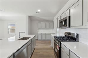 7620 Kingfisher Road - Photo 10