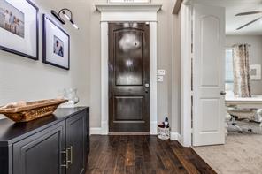 2920 Clearwater Drive - Photo 2