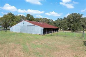2523 FM 90 - Photo 40