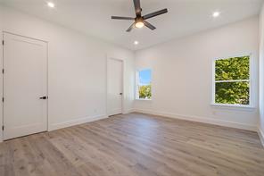 2003 Hearne Avenue - Photo 35